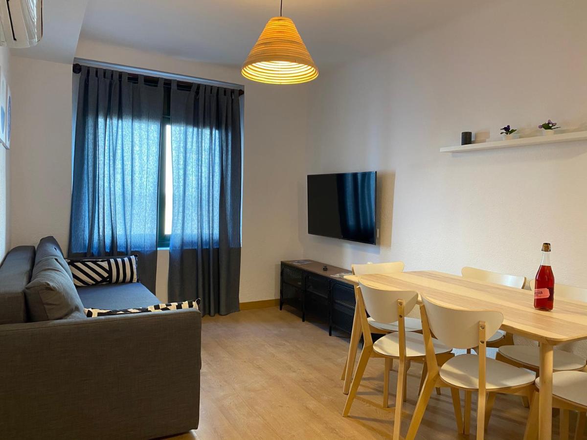 Apartments Sant Lluis Center, 2 Min Walk From The Sea Льорет-де-Мар Екстер'єр фото