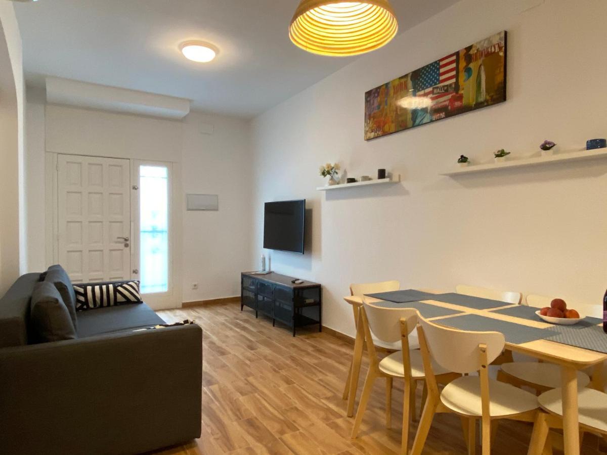 Apartments Sant Lluis Center, 2 Min Walk From The Sea Льорет-де-Мар Екстер'єр фото
