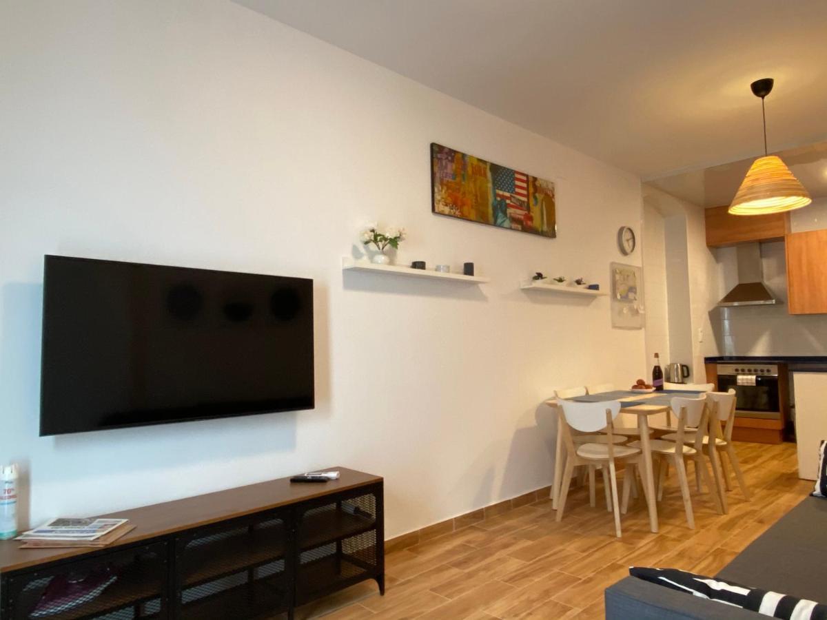 Apartments Sant Lluis Center, 2 Min Walk From The Sea Льорет-де-Мар Екстер'єр фото